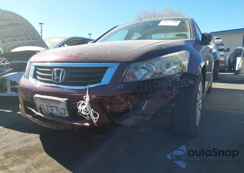 2010 Honda Accord 2.4 Lx z USA, uszkodzony, nr VIN 1HGCP2F35AA042652
